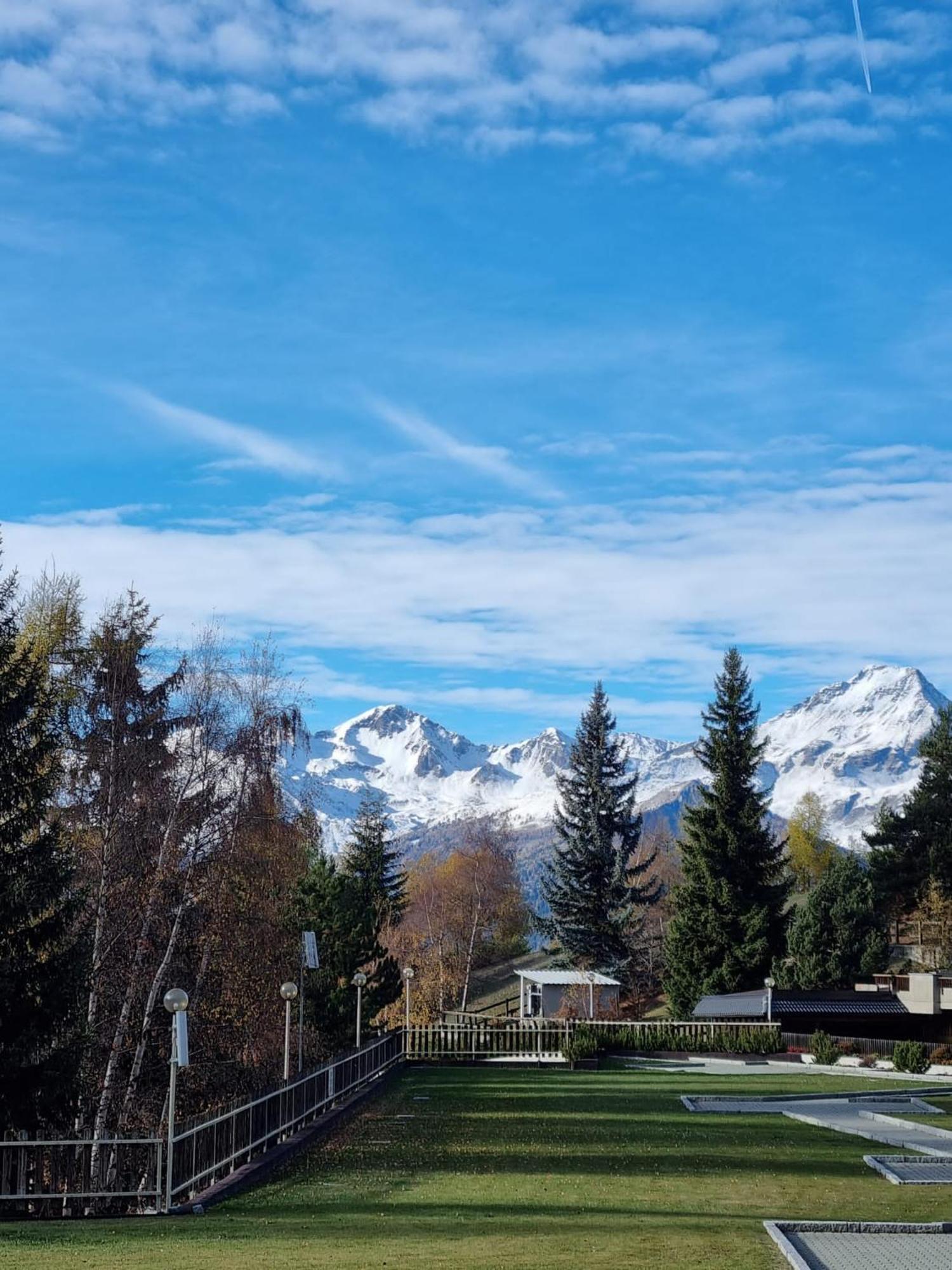 Abbraccio Alpino Appartement Pila  Buitenkant foto